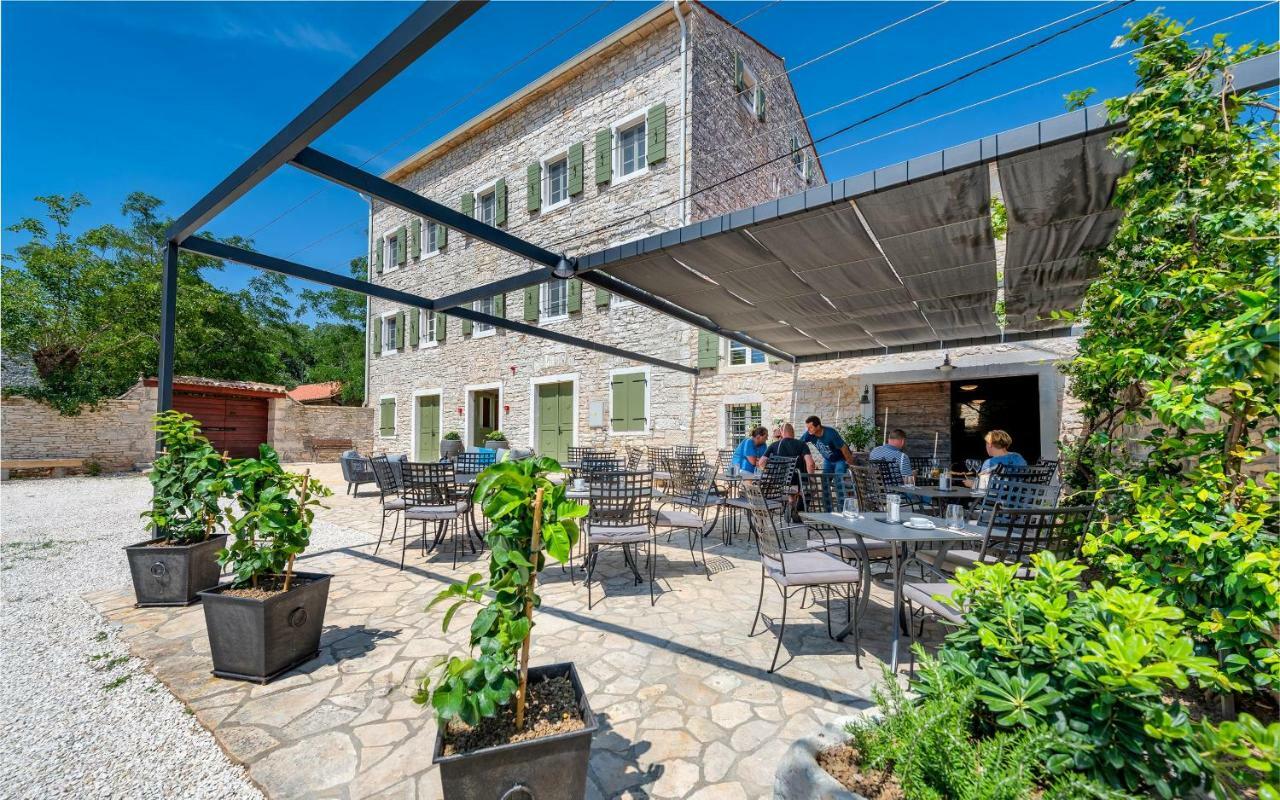 Relais And Wine San Tommaso (Adults Only) Hotel Bale Exterior photo